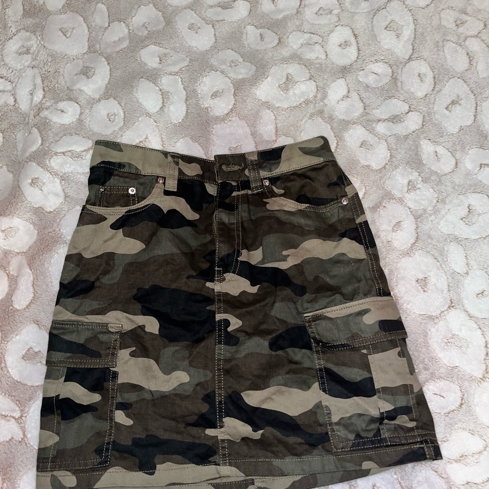 Army print casual skirt